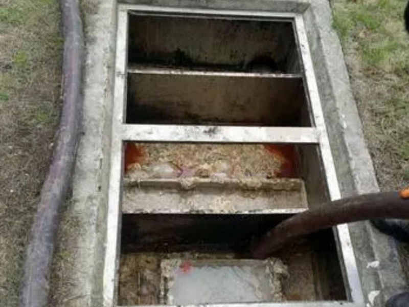 市南隔油池清理